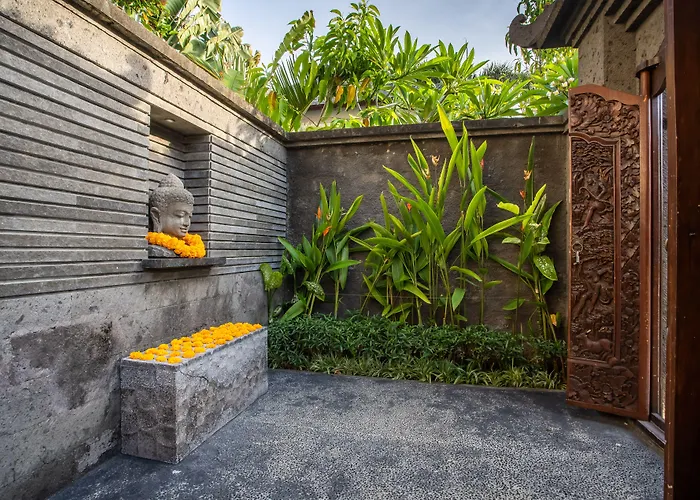 Saffron Bali Villa *